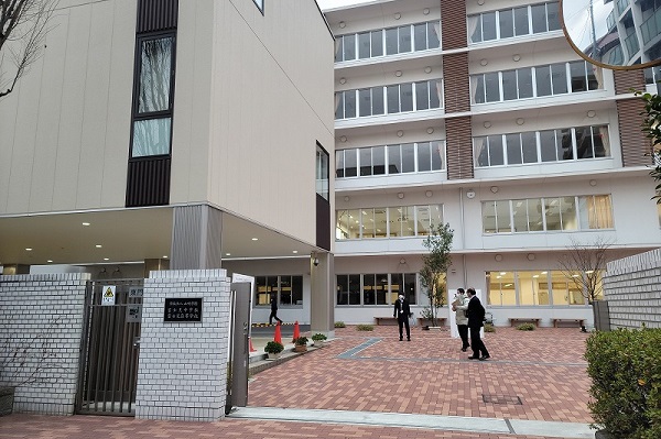 2月1日、富士見中学校の第1回入学試験実施