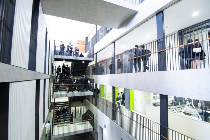 【鶴見大学附属高等学校】自主性を育むユニークかつ機能的な学び...