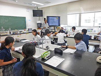 開智日本橋_理科のイマージョン授業