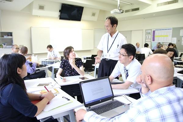 三田国際学園_楢島先生