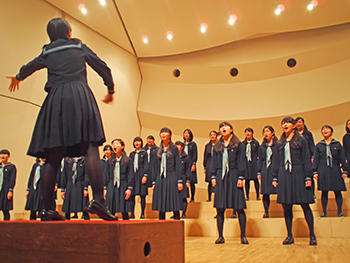 大妻中野中学校_中野ゼロホールで行われる合唱コンクール