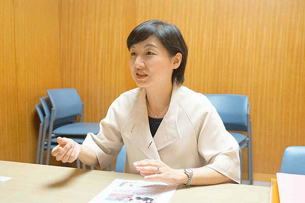 相模女子大学中学部_中学部の堤真美先生