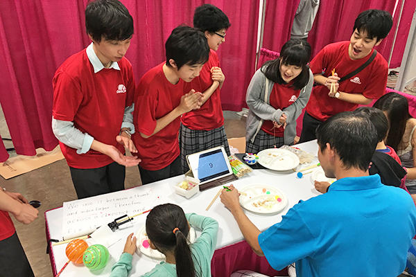 桜丘中学校_様々な国の人々に