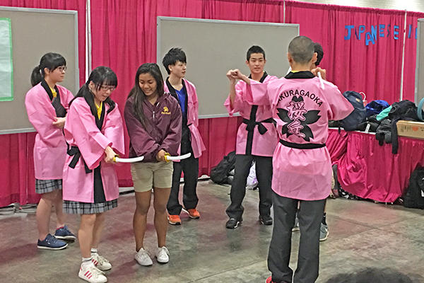 桜丘中学校_思わぬ場面（殺陣）から異国文化を吸収できました。