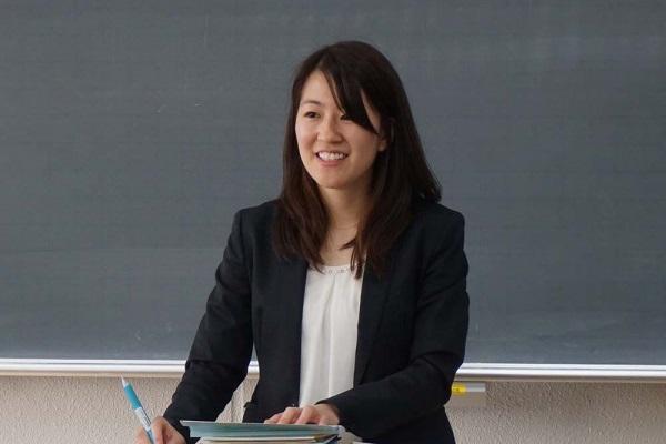 狭山ヶ丘_英語科_濱田舞美先生