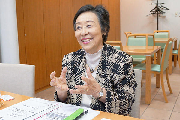 東京女子学園_広報室室長_辰巳順子先生