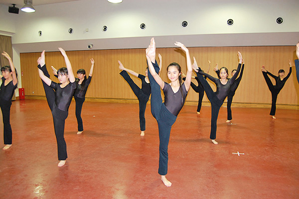 武蔵野東中学校_全国レベルのダンス部