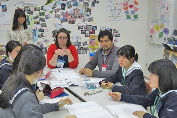 佼成学園女子_外国人留学生とのグループワーク