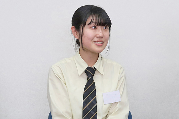 八王子学園八王子_委員長の高栁さん