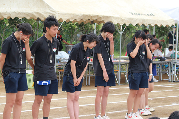 自修館_スポーツ大会にて。全校生徒のリーダー的学年として、５年生が実行委員を務める