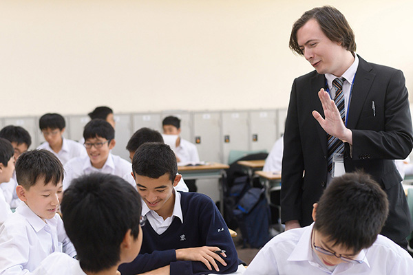 国学院久我山_ネイティブによる英語の授業