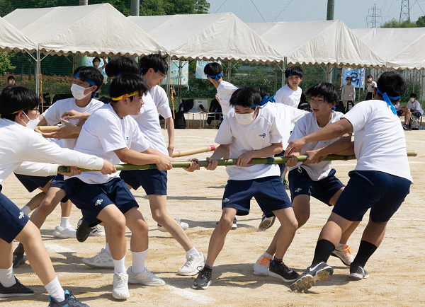 浦和ルーテル_青空の下、力いっぱい体育祭！