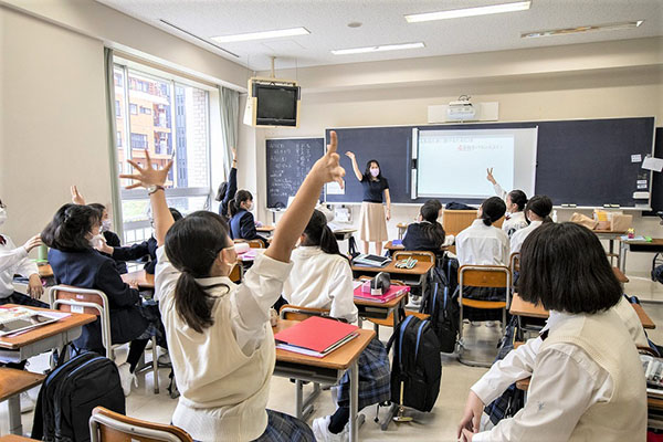 麹町女子_英語を体に染み込ませる「アクティブイングリッシュ」は、本当にアクティブ！