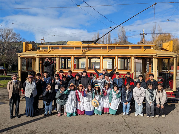 聖徳学園_必修での海外研修は、中３のニュージーランドなどから始まります