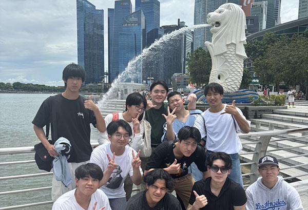 足立学園_2024年度は北海道、沖縄、シンガポールから修学旅行先を決めました