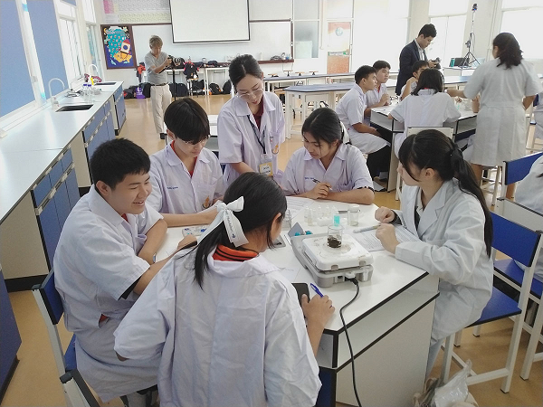 文京女子_タイ科学交流