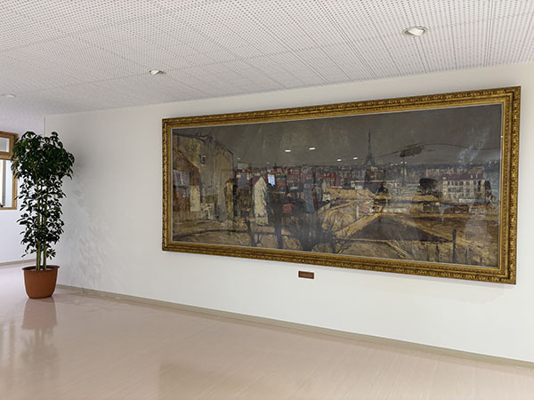 富士見_校内のあちこちに絵画や彫刻など、さまざまな作品がさりげなく飾られています。中には卒業生のものも