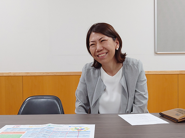 女子聖学院_英語科の滝澤佳代子先生