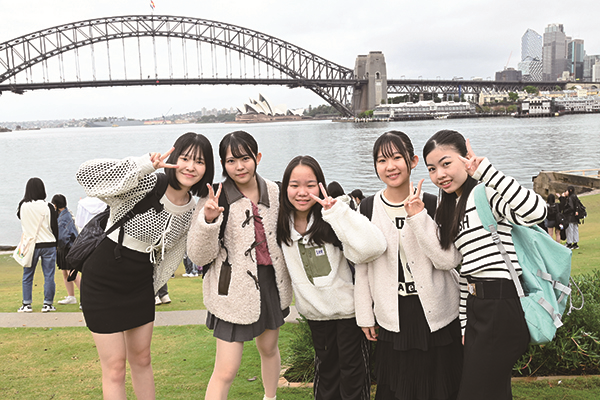 麹町_シドニーへの修学旅行にて(高２)