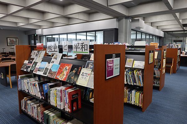 国学院久我山_「本を読んでみたい！」と思える工夫が随所に凝らされています