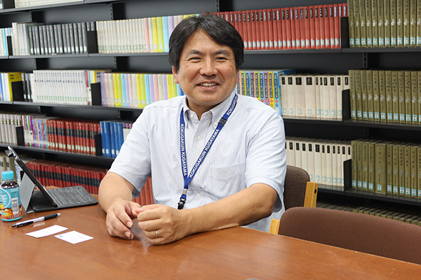 国学院久我山_司書教諭の高橋知尚先生