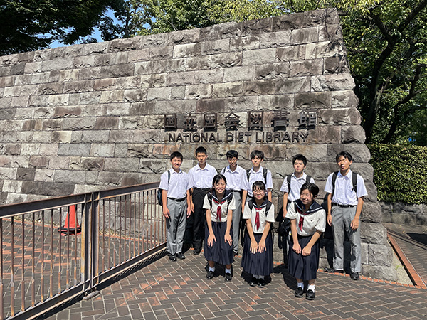 国学院久我山_日本国内で出版された全ての資料を置く国会図書館は本好きにはたまらない空間です