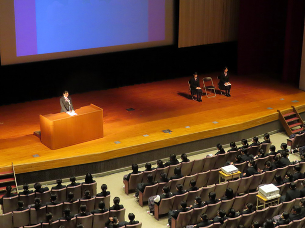 共立女子第二_生徒会選挙にて。候補者の演説は堂々たるもの