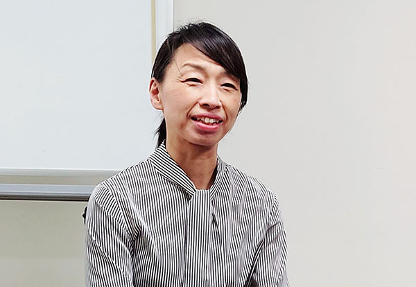 桐朋女子_母の笠貫恵美さんは、同校剣道部のコーチでもある