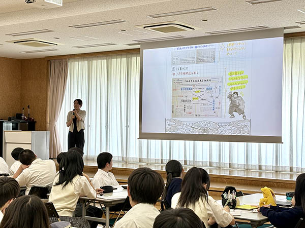 武南_歌舞伎鑑賞教室の振り返りの様子。様々な意見を共有することでより学びが深まります