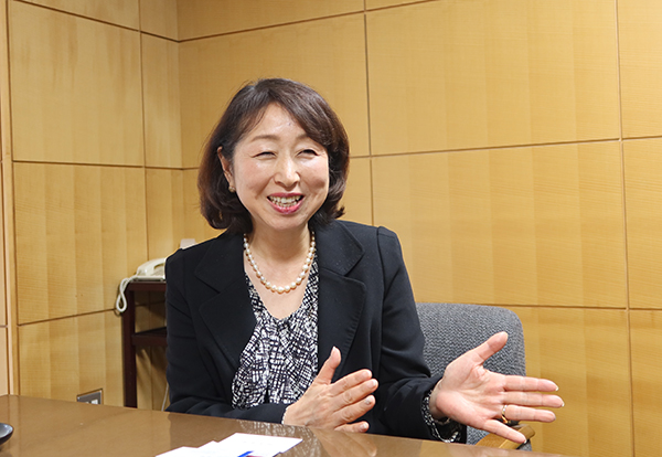 文京女子_中学校校長の島田美紀先生