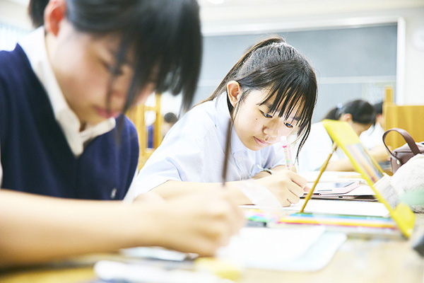 自修館_定期考査を廃止した同校。日々の積み重ねが確かな力となり、主体的に学び続ける姿勢が育っている