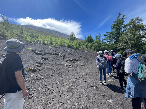 国学院久我山_国学院大学久我山には、学問の楽しさに触れられる学びが多数用意されています