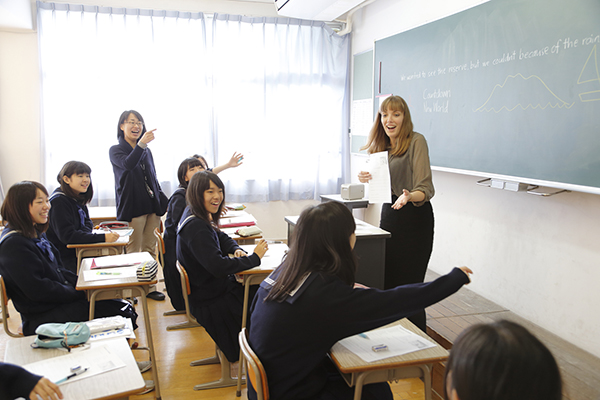 佼成女子_豊かな英語教育環境が整っています