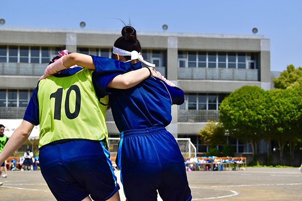 佼成女子_部活や学校行事にも一生懸命です。写真はスポーツフェスタ