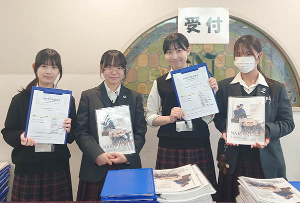 中村_資料作りなども含めて、生徒たちが大活躍しています