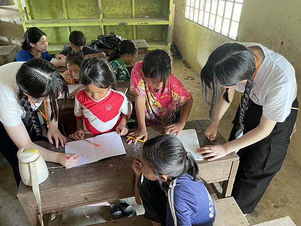 中村_カンボジアでは小学生との交流という充実した時間を満喫しつつ、さまざまなカルチャーショックも体験しました