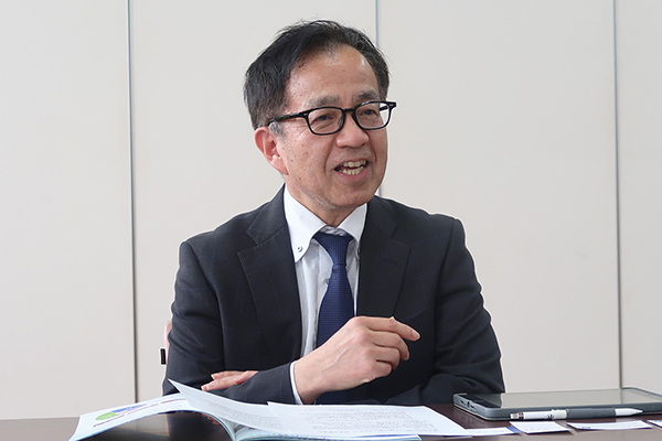 サレジアン国際_事務部長の宇多田信明さん