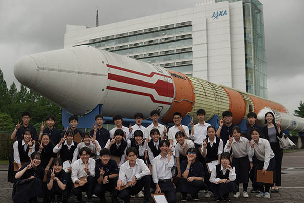 狭山ヶ丘_理科実習でJAXA筑波宇宙センターを訪問