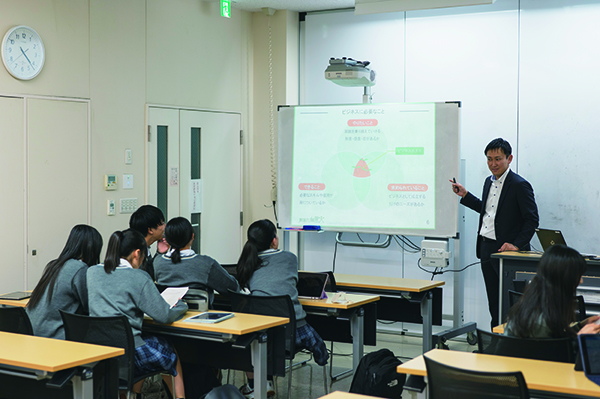 多摩大目黒_投資戦略Study Groupで出張授業を受講してビジネスプランを作成