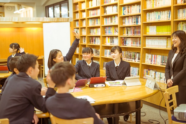 クリエイティブリーダー